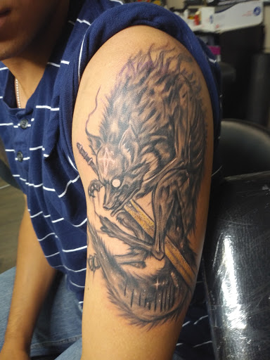 Tattoo Shop «Whiskey River Tattoo», reviews and photos, 2135 General Booth Blvd #142, Virginia Beach, VA 23454, USA