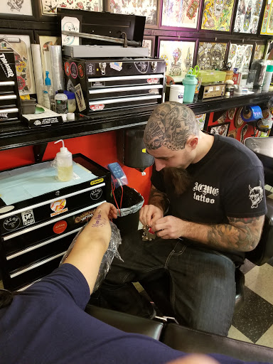 Tattoo Shop «Alton Tattoo Company», reviews and photos, 2514 College Ave, Alton, IL 62002, USA