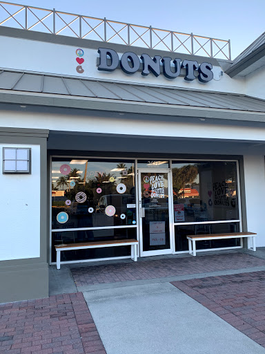 Donut Shop «Peace Love & Little Donuts», reviews and photos, 3106 Tamiami Trail N, Naples, FL 34103, USA