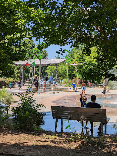 Water Park «Historic Fourth Ward Park Splash Pad», reviews and photos, 800 Dallas St NE, Atlanta, GA 30308, USA