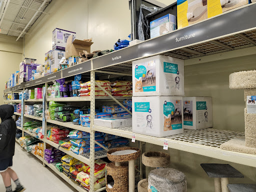 Pet Supply Store «PetSmart», reviews and photos, 3865 NY-31, Liverpool, NY 13090, USA