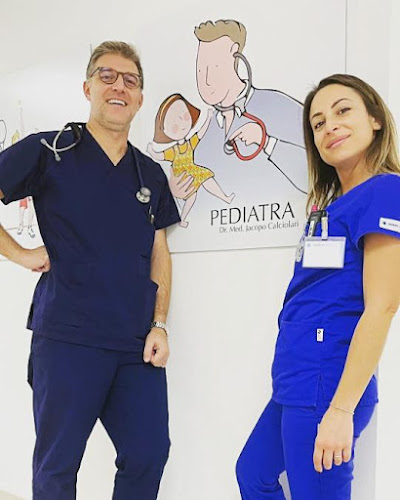 Rezensionen über Dr Jacopo Calciolari Pediatra Centro Medico in Mendrisio - Arzt