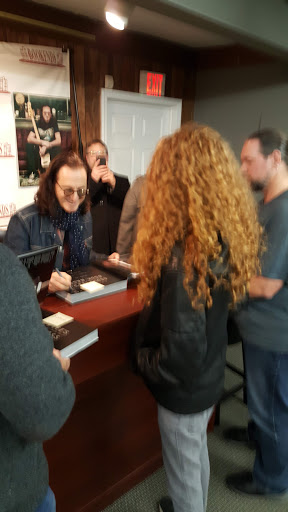 Book Store «Bookends», reviews and photos, 211 E Ridgewood Ave, Ridgewood, NJ 07450, USA