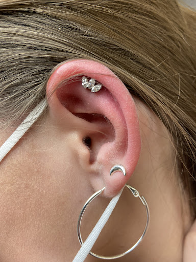Explore cat outline tattoo ideas, creative tattoo ideas in Waukesha, available at Piercing by Kelly - Waukesha Piercing