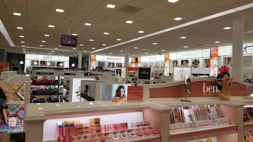 Hair Salon «Ulta Beauty», reviews and photos, 7735 W Ridgewood Dr, Parma, OH 44129, USA