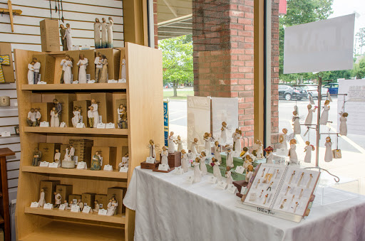 Book Store «Heaven & Earth Christian Specialty Store», reviews and photos, 5007 Victory Blvd G, Yorktown, VA 23693, USA