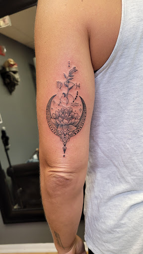 Tattoo Shop «White Lotus Tattoo & Fine Art», reviews and photos, 59 Main St, Toms River, NJ 08753, USA