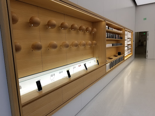 Computer Store «Apple Reston», reviews and photos, 11949 Market St, Reston, VA 20190, USA