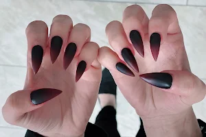 Kia’s Nails image