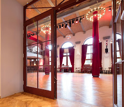 Tanzschule und Ballhaus Walzerlinksgestrickt Berlin photo