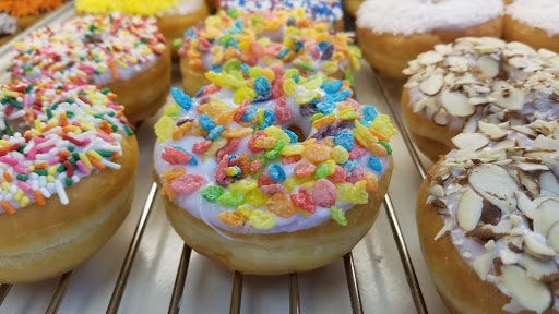 Donut Shop «Fresh & Best Donuts», reviews and photos, 5214 Bellaire Blvd, Bellaire, TX 77401, USA