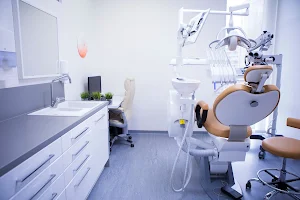Dr. Martin Dental Clinic image