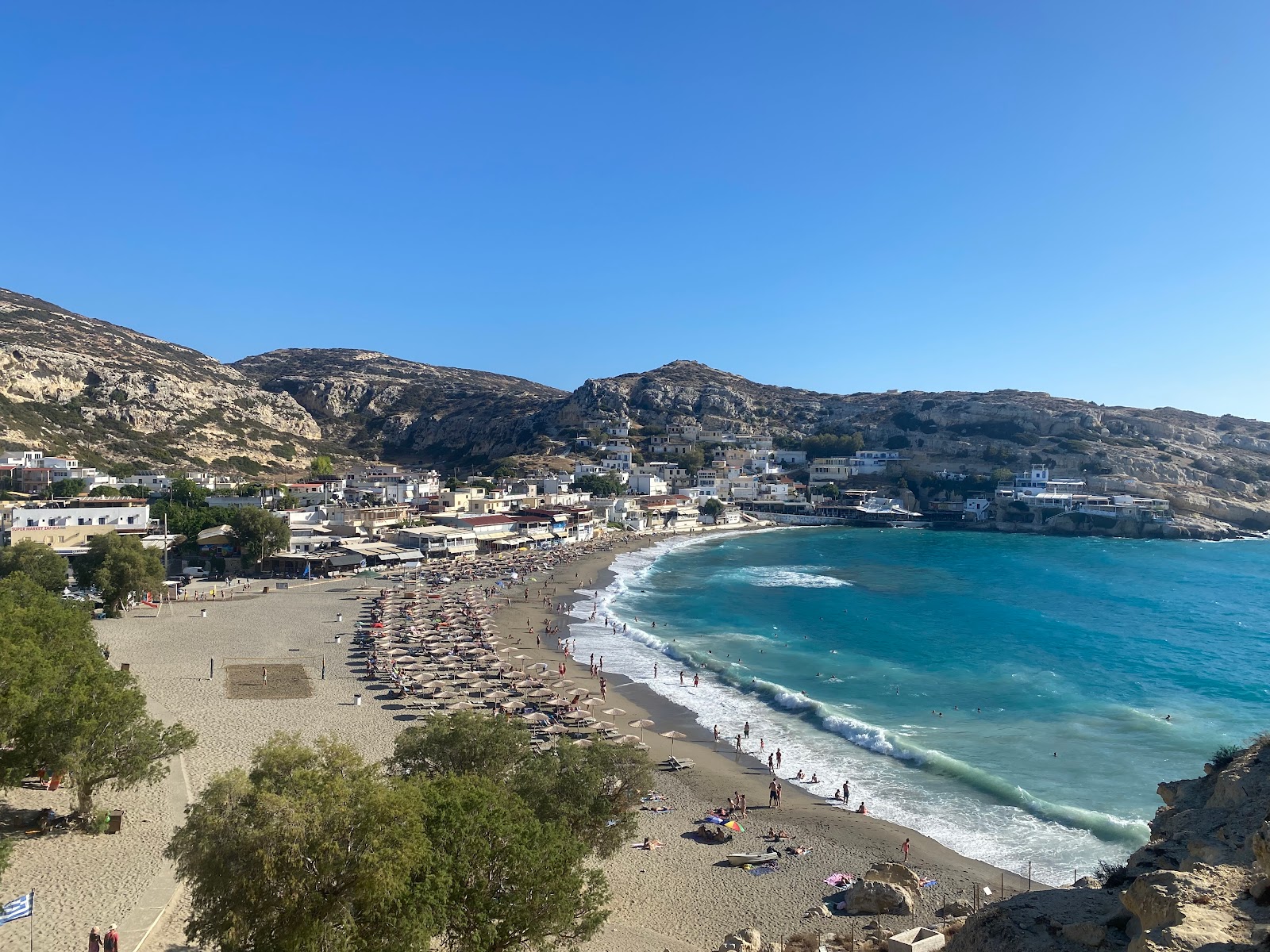 Photo de Plage de Matala et ses beaux paysages