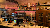 Atmosphère du Restaurant Escampette - Bistrot à vins à Issy-les-Moulineaux - n°18