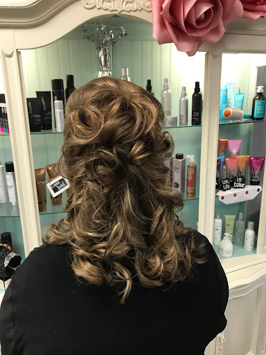 Hair Salon «Mirrors Salon and Boutique», reviews and photos, 800 Battlefield Blvd S #103, Chesapeake, VA 23322, USA