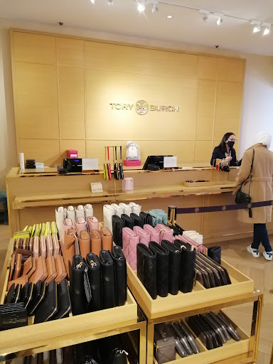 Shopping Mall «Leesburg Corner Premium Outlets», reviews and photos, 241 Fort Evans Rd NE, Leesburg, VA 20176, USA