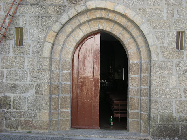Avaliações doIgreja Matriz de Serzedo, Guimarães em Vila Nova de Gaia - Igreja