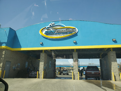 Shiny Carwash en Laredo