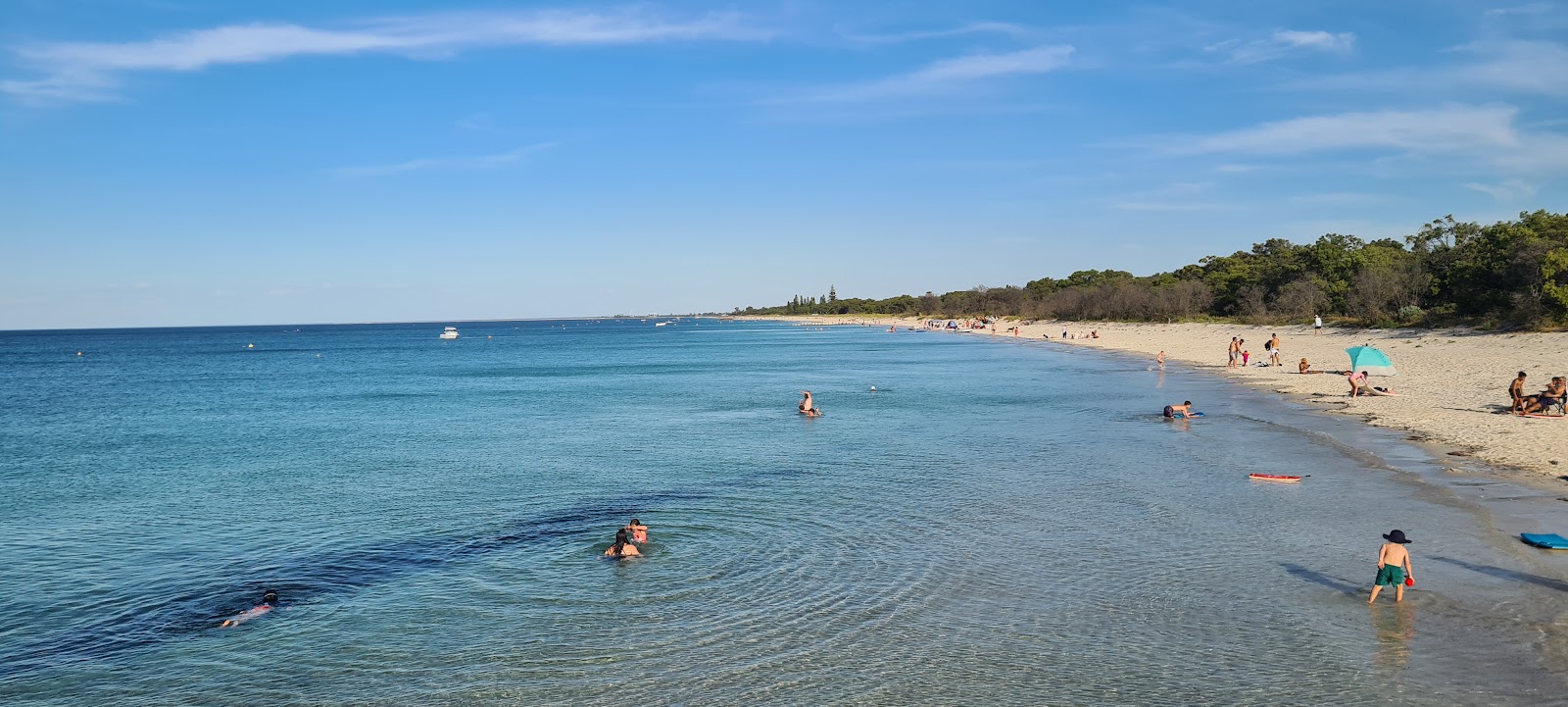 Abbey Beach'in fotoğrafı ve yerleşim