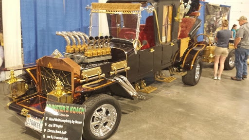 Auto Body Shop «Clifton Body Shop», reviews and photos, 5107 Jenny Lind Rd, Fort Smith, AR 72901, USA