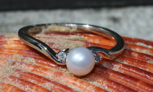 Pawn Shop «Hilltop Pawn Shop», reviews and photos, 1721 Laskin Rd, Virginia Beach, VA 23454, USA