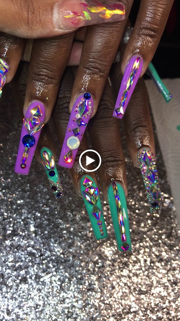 Kmnailz 44307
