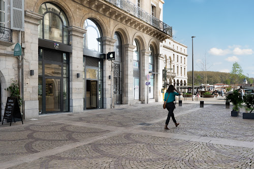 Magasin d'informatique C&C Apple Premium Reseller Bayonne Bayonne