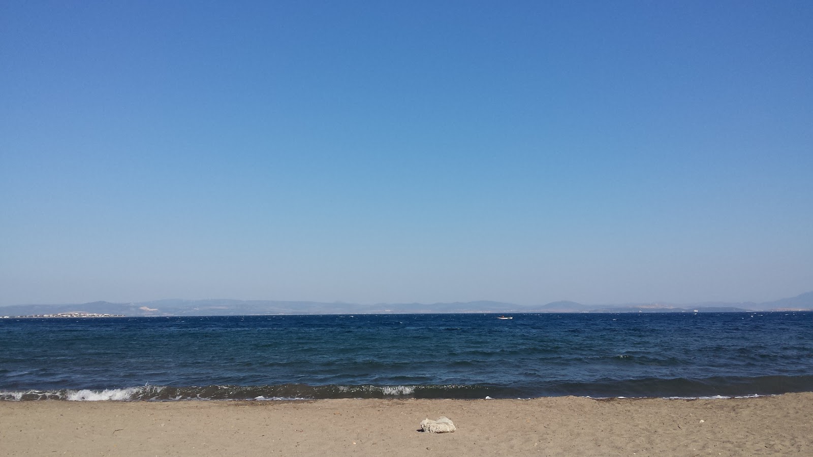 Eyko beach的照片 带有碧绿色纯水表面