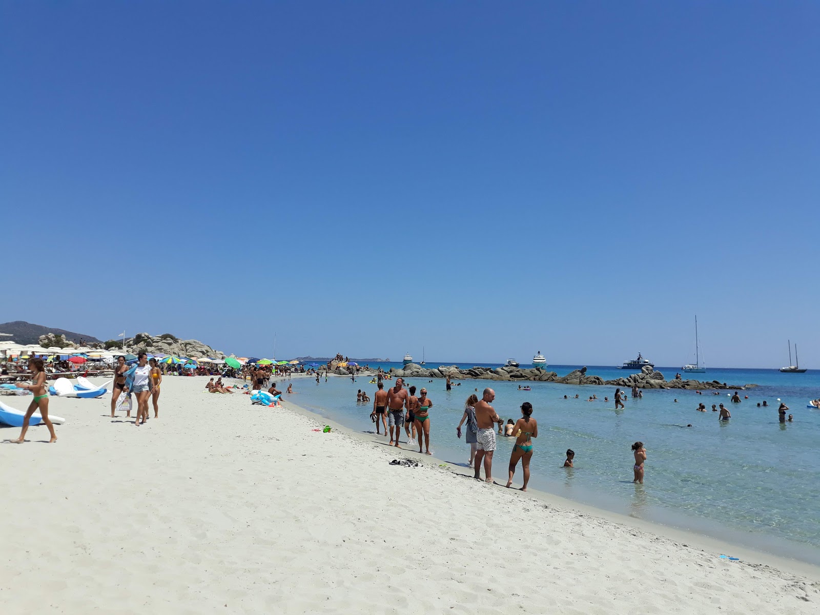 Foto von Porto Giunco (Timi Ama) Strand - beliebter Ort unter Entspannungskennern