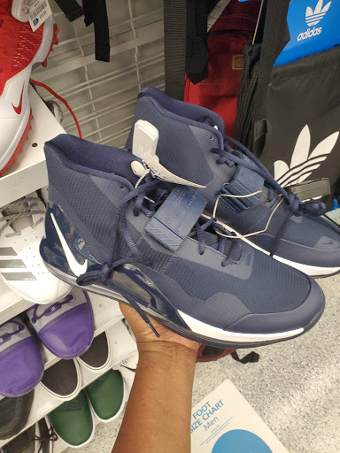 Clothing Store «Ross Dress for Less», reviews and photos, 484 Randall Rd, South Elgin, IL 60177, USA