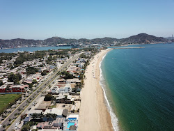 Photo de Playa Las Brisas avec rivage droit, long