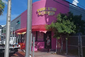 Pink Burger image