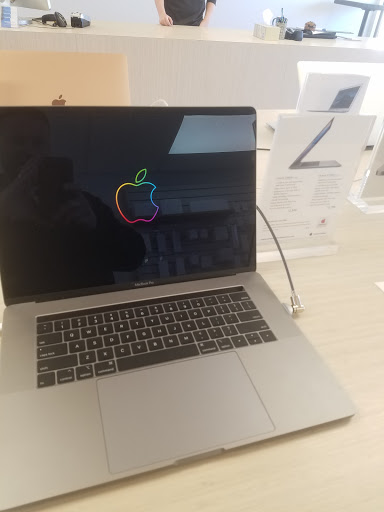 Computer Store «Computer Hardware Lincoln - Apple Premier Partner», reviews and photos, 235 S 70th St #101, Lincoln, NE 68510, USA