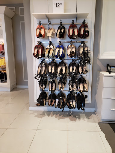 Clothing Store «F21 XXI», reviews and photos, 69 Chestnut St, Beavercreek, OH 45440, USA