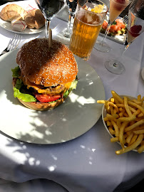 Hamburger du Restaurant français Monsieur Bleu à Paris - n°7