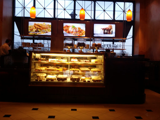 Restaurant «The Cheesecake Factory», reviews and photos, 930 N Milwaukee Ave, Lincolnshire, IL 60069, USA