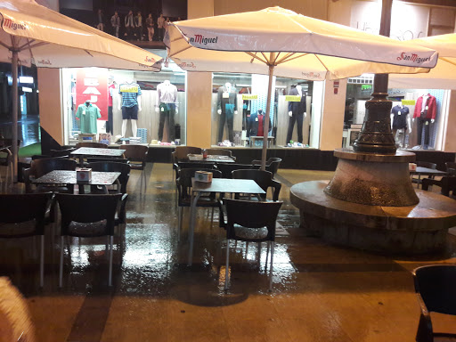Información y opiniones sobre Cafetería Indianapolis de Torrelavega