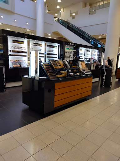 Cosmetics Store «M·A·C Cosmetics», reviews and photos, 5 Woodfield Mall, Schaumburg, IL 60173, USA
