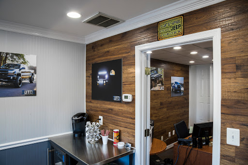 Car Dealer «Dealers Trade Outlet», reviews and photos, 16327 Lee Hwy, Gainesville, VA 20155, USA