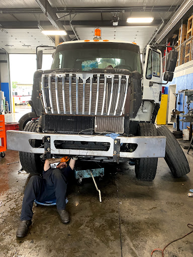 Diesel Engine Repair Service «Miami Valley Truck Repair», reviews and photos, 3657 Pinnacle Rd, Moraine, OH 45418, USA