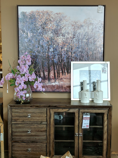 Furniture Store «La-Z-Boy Furniture Galleries», reviews and photos, 422 Randall Rd, South Elgin, IL 60177, USA