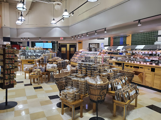 Grocery Store «Whole Foods Market», reviews and photos, 7511 Leesburg Pike, Falls Church, VA 22043, USA