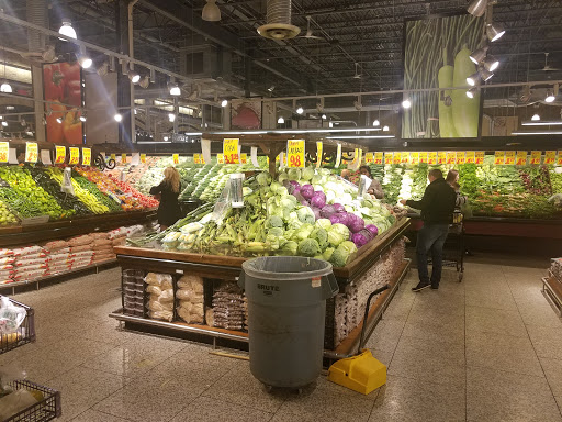 Grocery Store «Fresh Farms», reviews and photos, 20 S Milwaukee Ave, Wheeling, IL 60090, USA