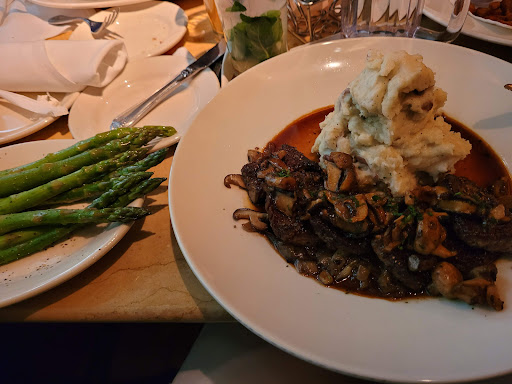 Restaurant «The Cheesecake Factory», reviews and photos, 5162 Meadowood Mall Cir, Reno, NV 89502, USA