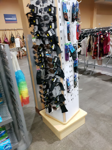 Thrift Store «Goodwill Retail Store and Donation Center», reviews and photos