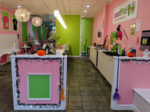 Frozen Yogurt Shop «sweetFrog», reviews and photos, 34 Shunpike Rd #28, Cromwell, CT 06416, USA
