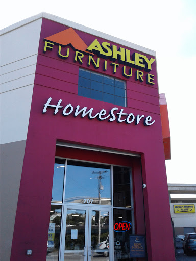 Ashley HomeStore, 707 Bayshore Blvd, San Francisco, CA 94124, USA, 