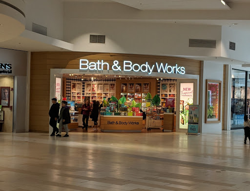 Bath & Body Works image 1