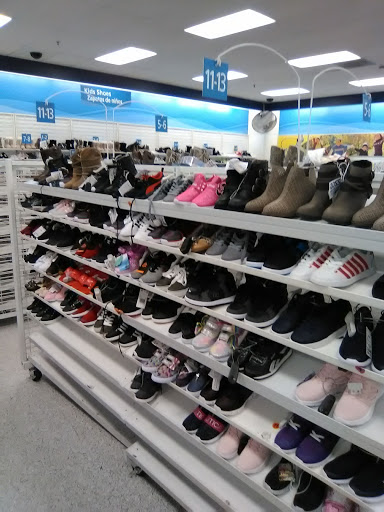 Clothing Store «Ross Dress for Less», reviews and photos, 2519 Tuscany St, Corona, CA 92881, USA