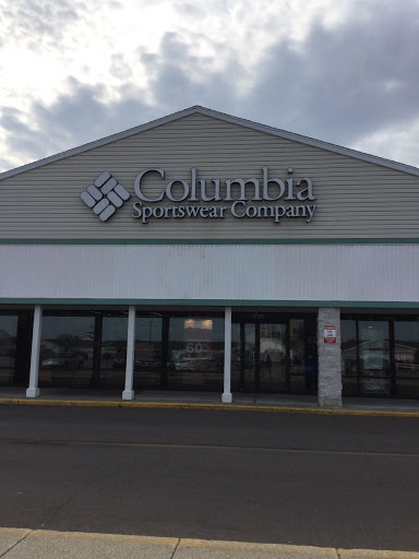 Sportswear Store «Columbia Sportswear Outlet Store at Lighthouse Place Premium Outlets», reviews and photos, 1710 Lighthouse Pl, Michigan City, IN 46360, USA